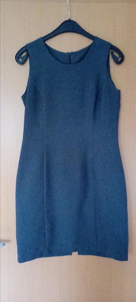 Robe chasuble grise taille 38/40, Taille 38/40 (M), Gris, Enlèvement ou Envoi, Au-dessus du genou