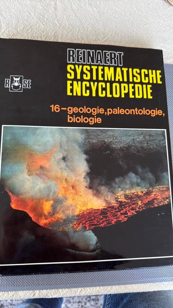Reinaert Encyclopedie geologie, paleontologie, biologie, Boeken, Encyclopedieën, Ophalen of Verzenden, Zo goed als nieuw