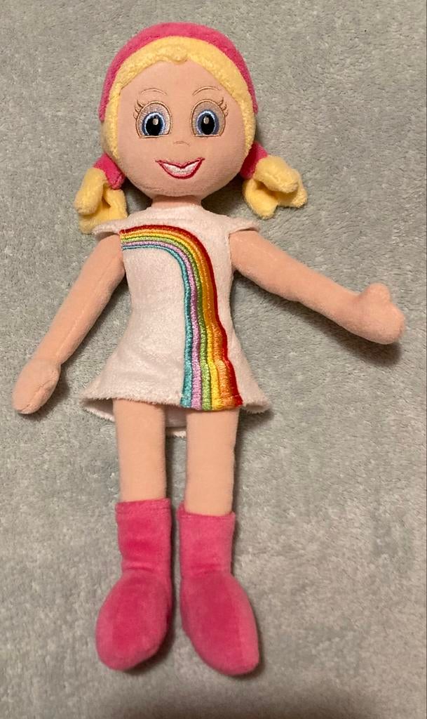 Stevige stoffen K3 Kathleen pop met bolletjes binnenin., Kinderen en Baby's, Speelgoed | Poppen, Ophalen of Verzenden, Zo goed als nieuw
