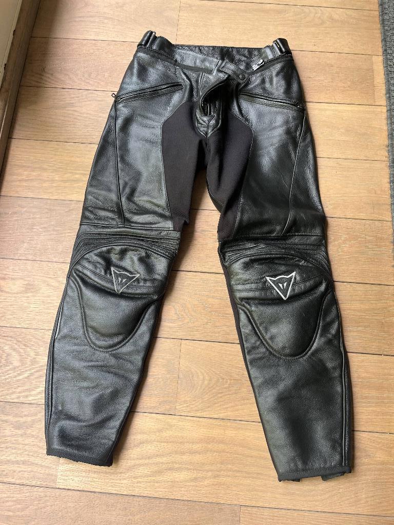 pantalon de moto Dainese en cuir noir, Dainese, Seconde main, Enlèvement ou Envoi, Femmes