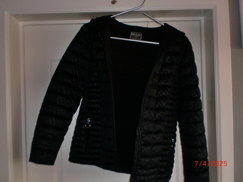 zo goed als nieuwe jas guess maat 16 jaar, Guess, Ophalen, Zo goed als nieuw, Zwart