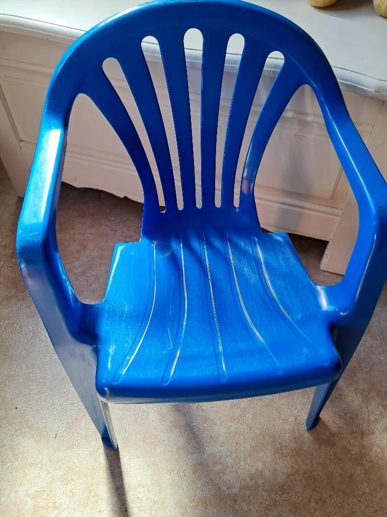 petite chaise plastique bleue pour enfant, Enlèvement