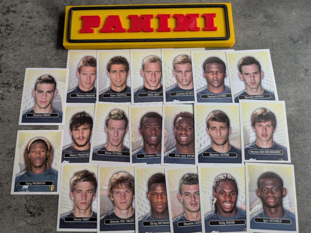 Panini FOOTBALL 2013 20 MEILLEURS JOUEURS FOOT JEUNES, Hobby & Loisirs créatifs, Autocollants & Images, Neuf, Enlèvement ou Envoi