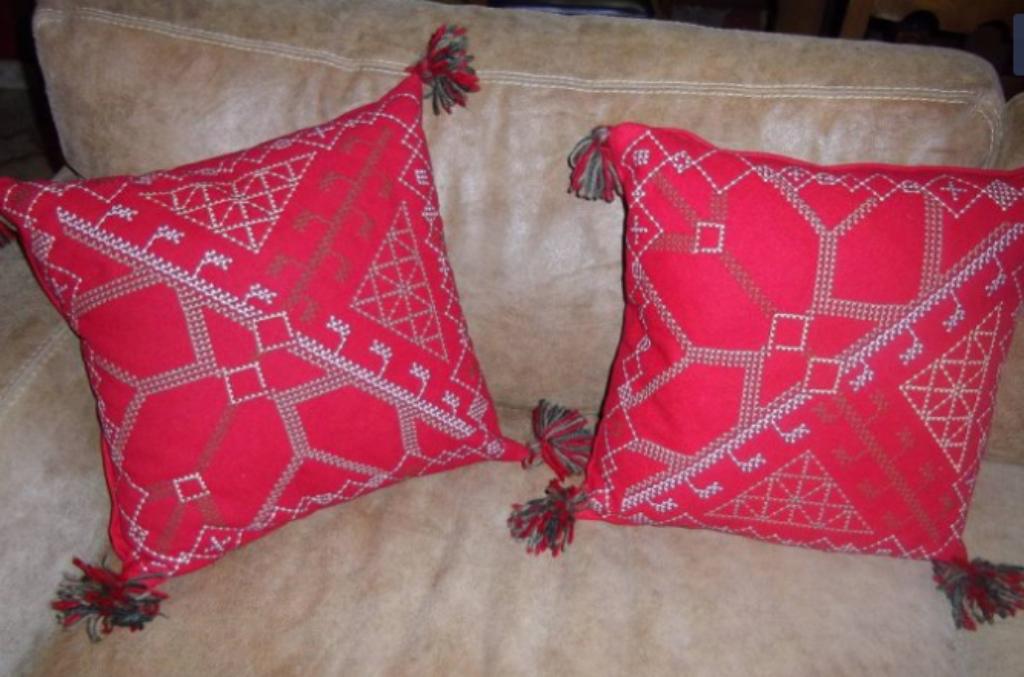2 Coussins Décoratifs Artisanaux - Nouveau !, Maison & Meubles, Enlèvement ou Envoi, Neuf, Rouge, Carré