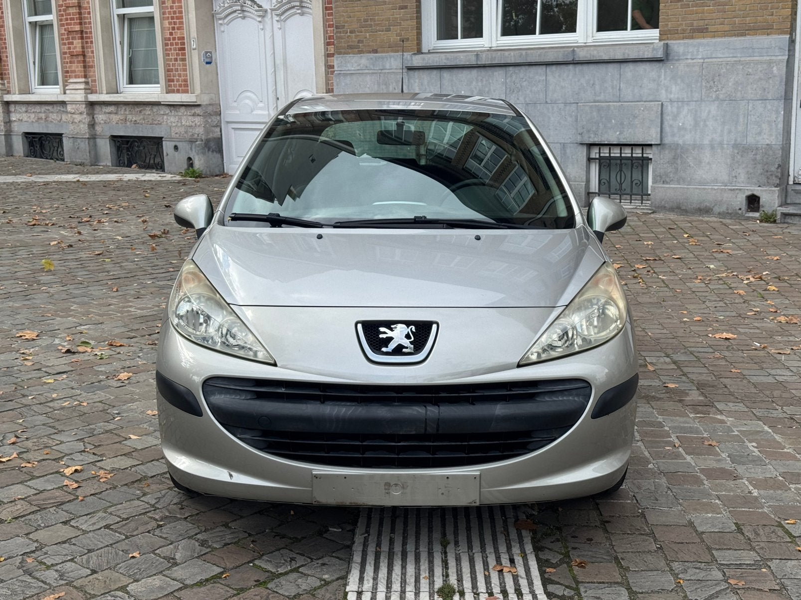 Peugeot 207 1.4 essence EURO4 137.000km / 2006, Autos, Peugeot, Argent ou Gris, Achat, 65 kW, Boîte manuelle
