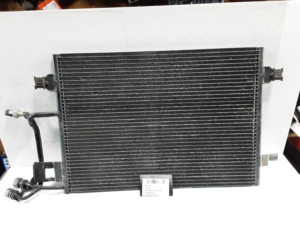 RADIATEUR CLIMATISATION Audi A4 Avant (B5) (4825941), Mevr. I. Hauben, Audi, Utilisé, Rue de l'Espoir 34 34
4030  GRIVEGNÉE, BE