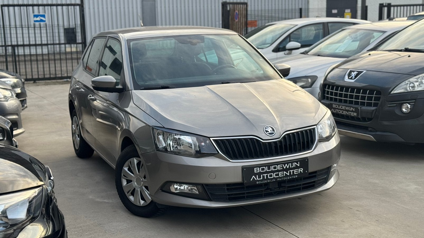 Skoda Fabia 1.0Benzine 2015 110.xxxkm Topstaat Garantie, Auto's, Skoda, Voorwielaandrijving, Stof, Zwart, Handgeschakeld