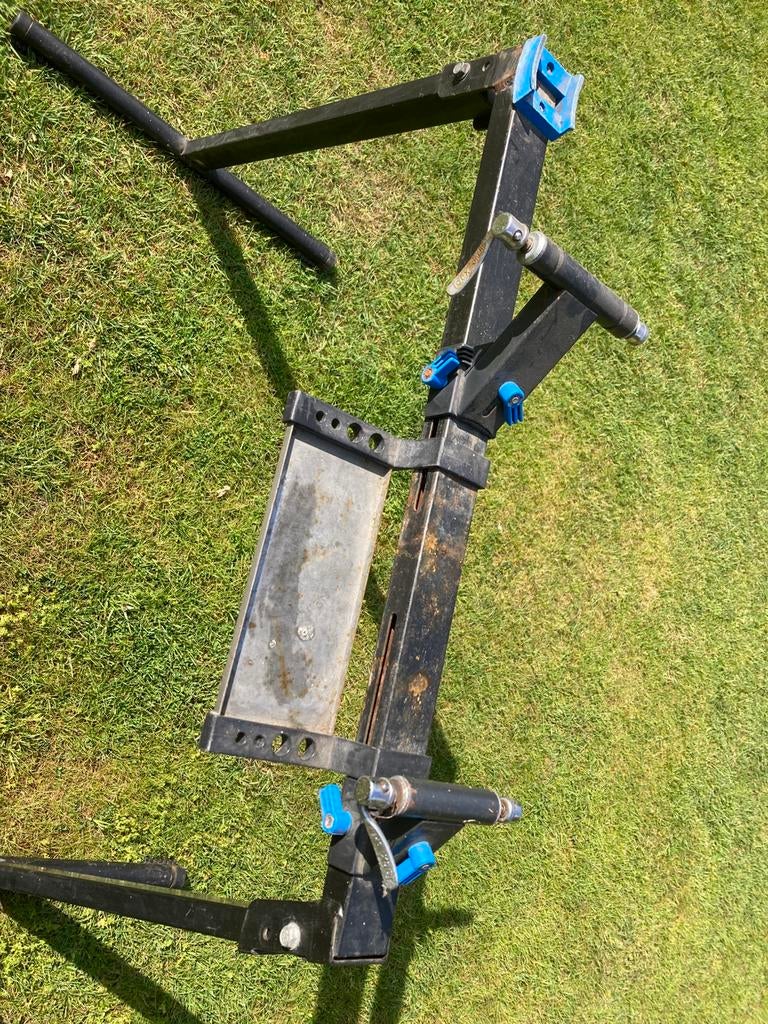 Fietssteun om fiets te ondeehoudeb, Ophalen, Gebruikt, Overig gereedschap