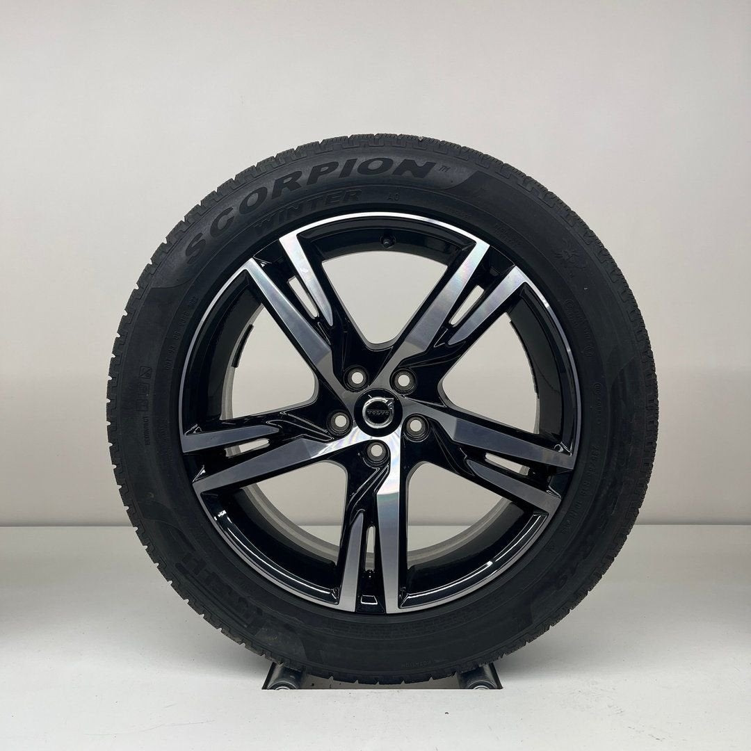Volvo XC60 - 19 inch - winterbanden, Auto-onderdelen, Banden en Velgen, 19 inch, Gebruikt, Banden en Velgen, 235 mm