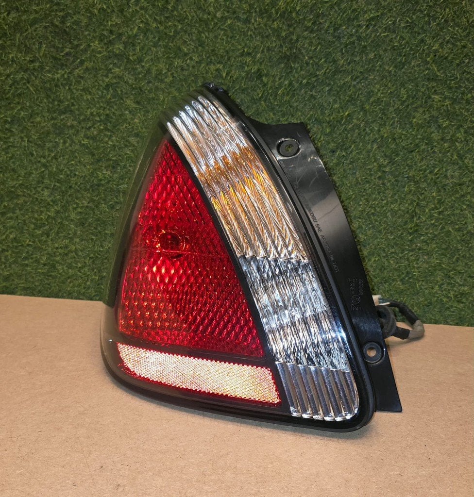 Feux arrière gauche KIA RIO 2005 a 2010 la piece d'origine, Enlèvement ou Envoi, Utilisé, Kia