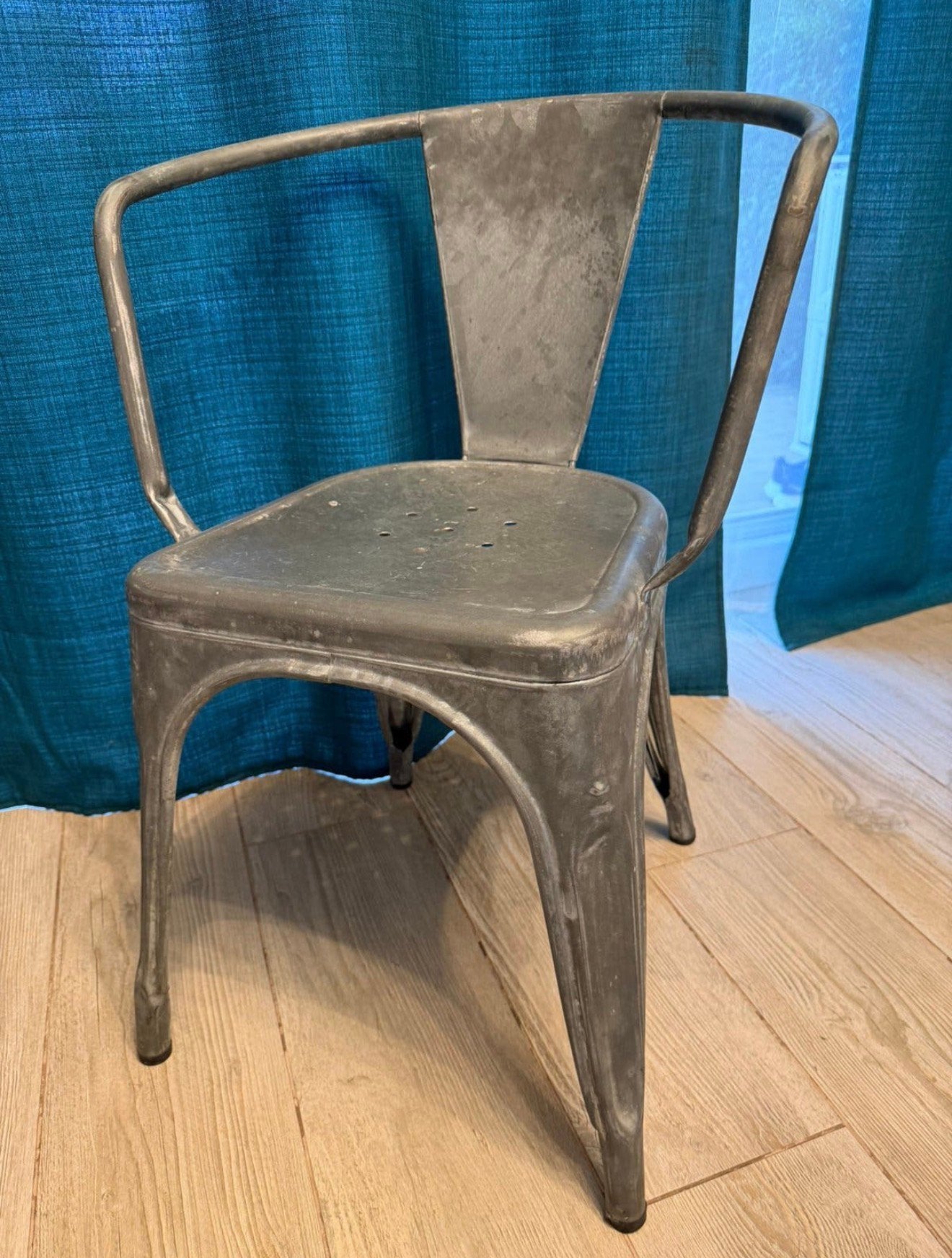 1 fauteuil A56 Tolix, Gris, Enlèvement, Utilisé, Une