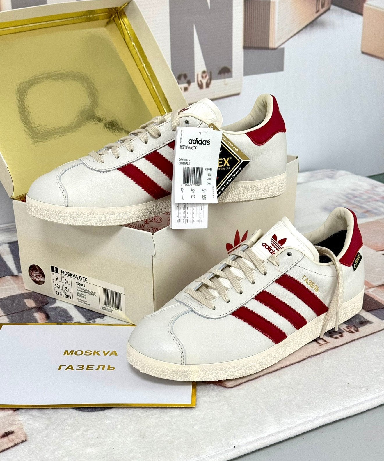 ADIDAS MOSKVA GTX Gazelle - Espadrilles 42 2/3 rares NEUVES, Neuf, Enlèvement ou Envoi, Blanc, Baskets