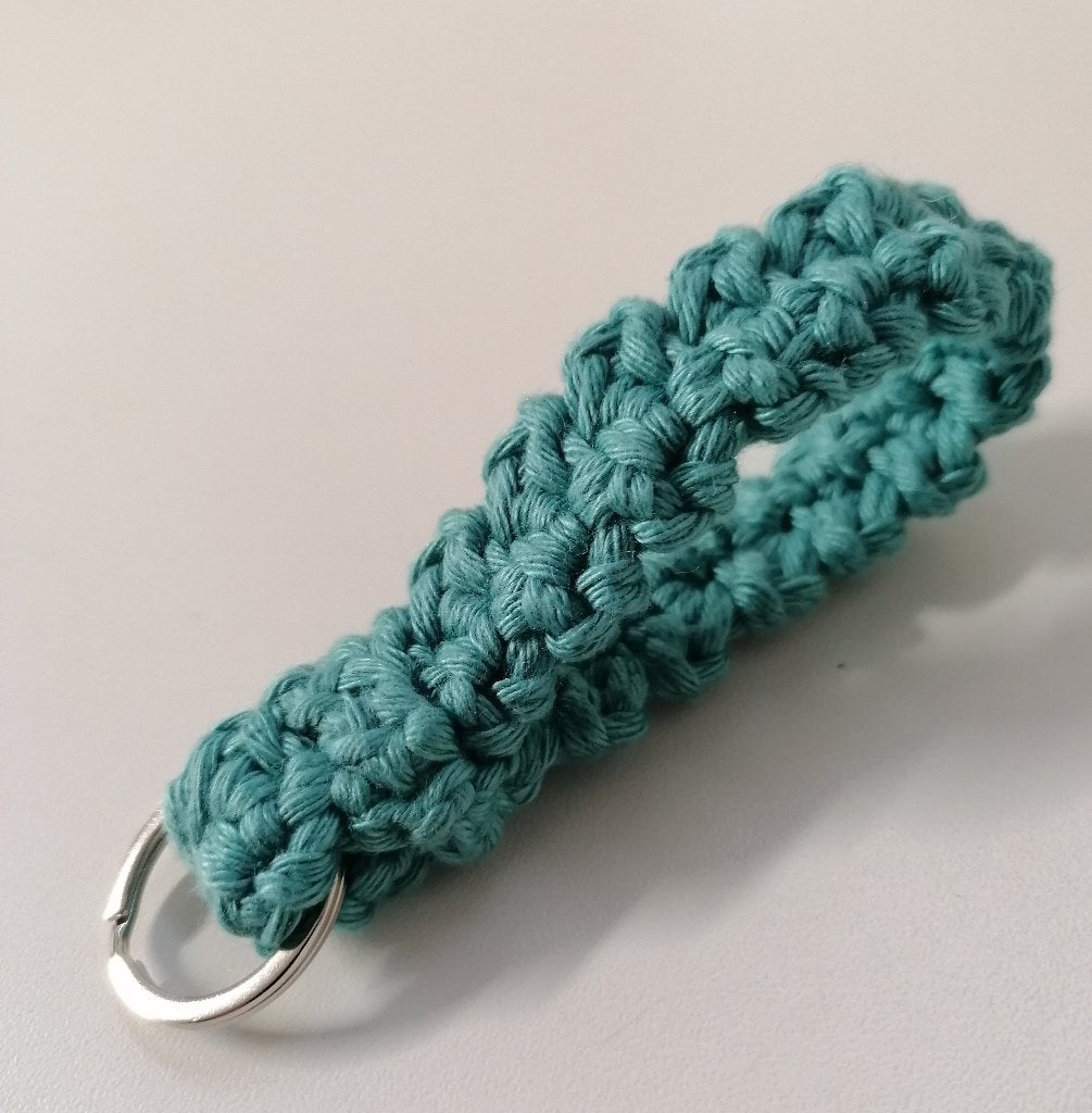 Gehaakte sleutelhanger met metalen ring. Nieuw., Hobby en Vrije tijd, Breien en Haken, Nieuw, Ophalen of Verzenden