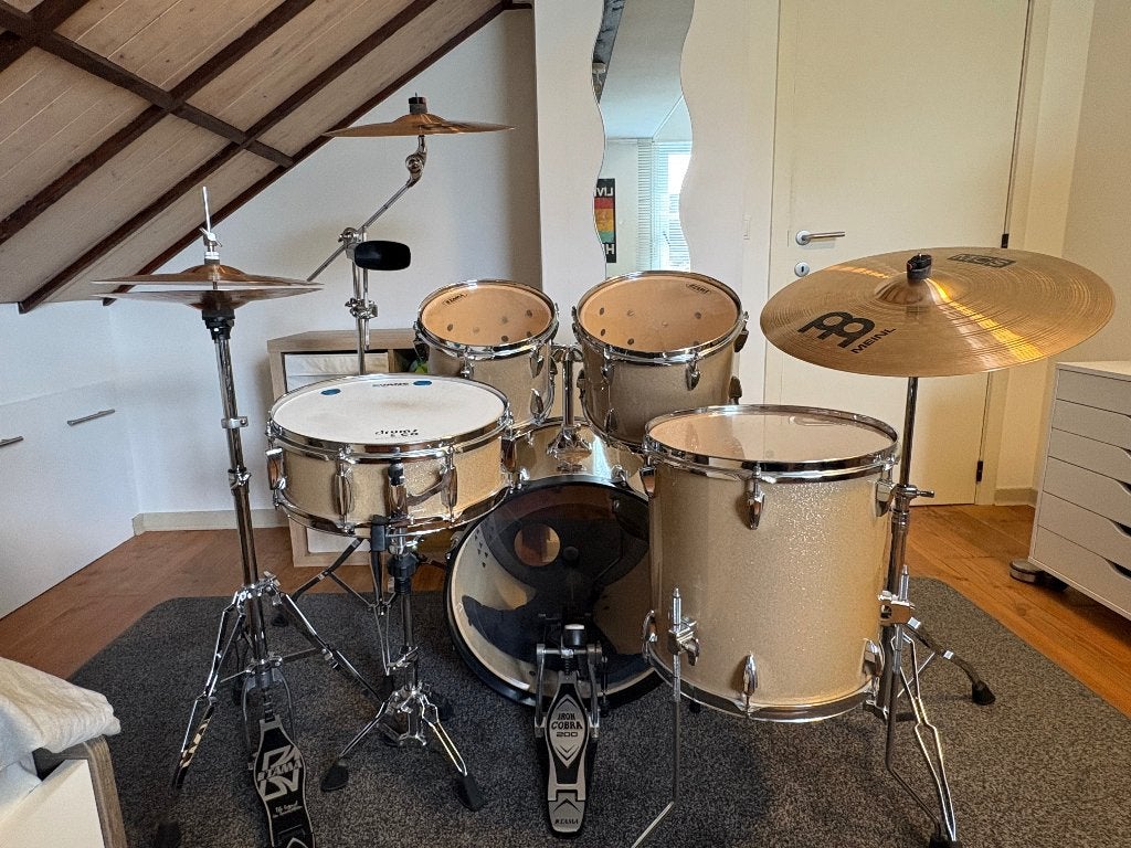 Tama Imperialstar Drumkit + tapijt + toebehoren, Muziek en Instrumenten, Drumstellen en Slagwerk, Ophalen, Zo goed als nieuw, Tama