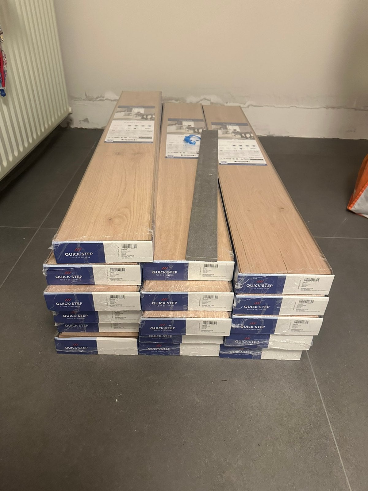 Quick Step laminaat, Huis en Inrichting, Ophalen, Beige, Laminaat zeer warm van stijl, 10 tot 25 m²