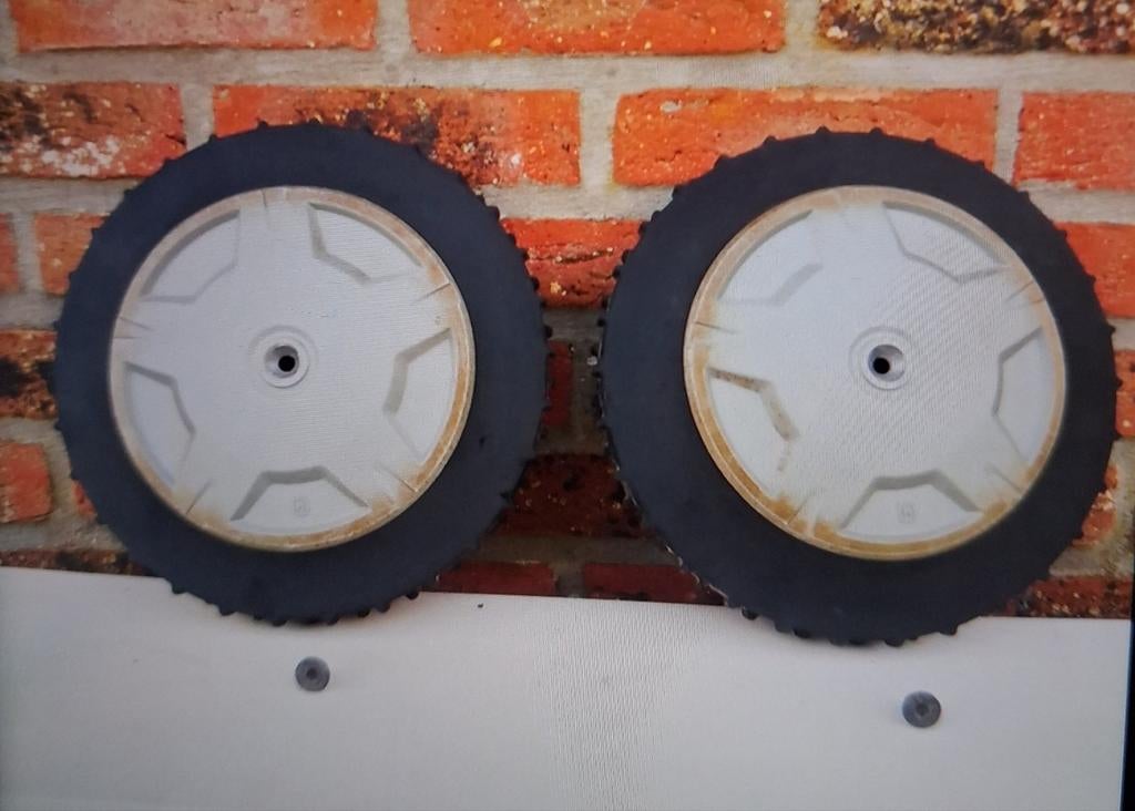 2 roues pour robot tondeuse Husqvarna 220 AC, Ophalen