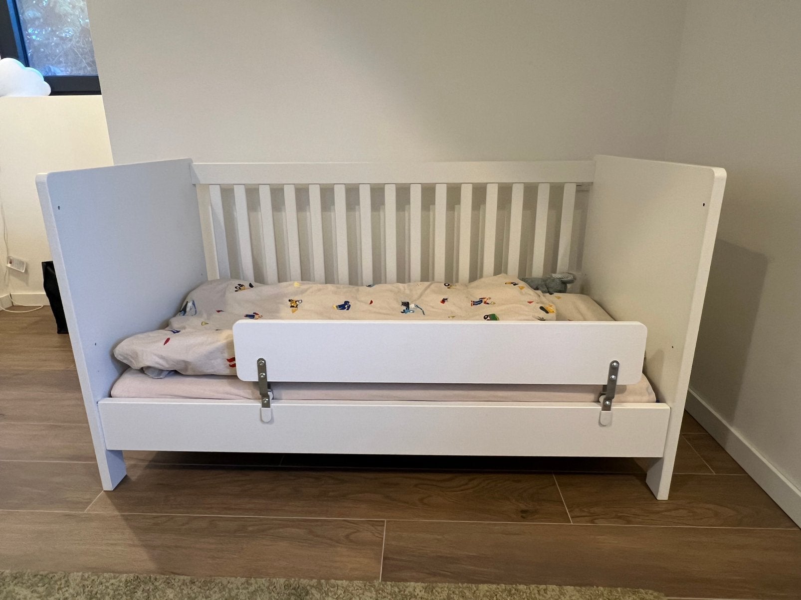 Bopita peuterbed / meegroeibed 70x140 wit + AeroSleep matras, Kinderen en Baby's, Ophalen, Zo goed als nieuw, Matras
