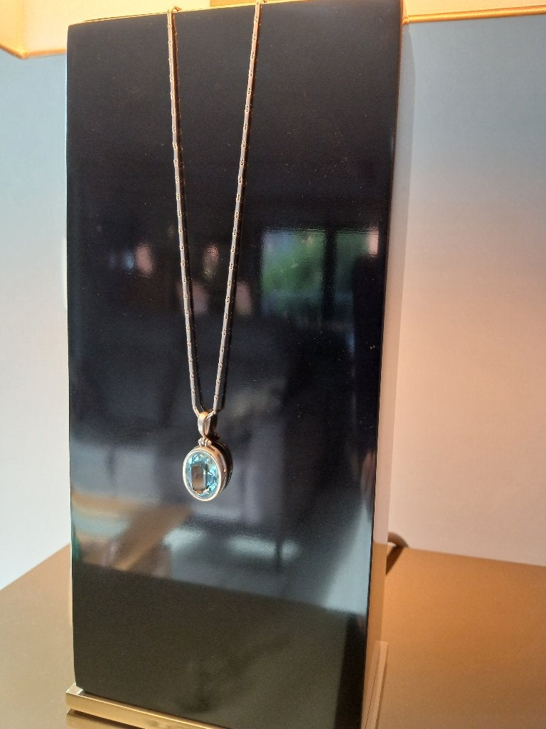 Chaîne et pendentif en argent et pierre naturelle, Enlèvement ou Envoi, Avec pendentif, Comme neuf, Argent