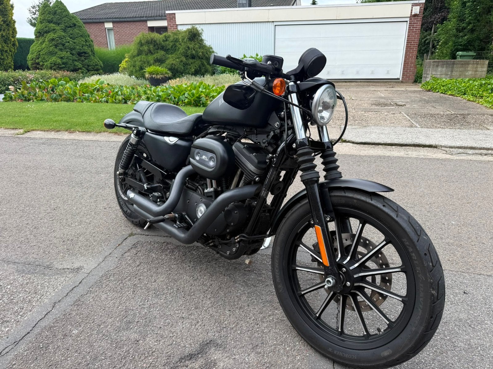 harley davidson iron 883 1200cc proche du neuf, Particulier