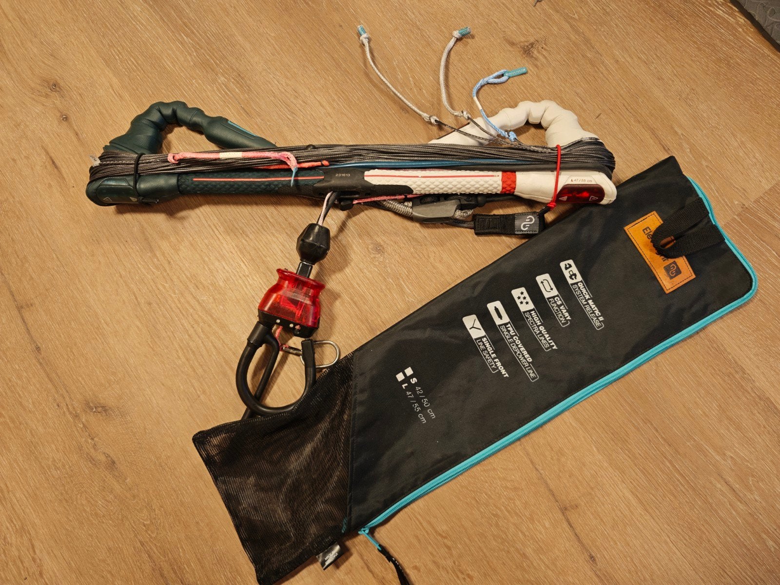 Barre kite surf eleveight cs+ vary v4, Watersport en Boten, Kitesurfen, Ophalen of Verzenden, Kite