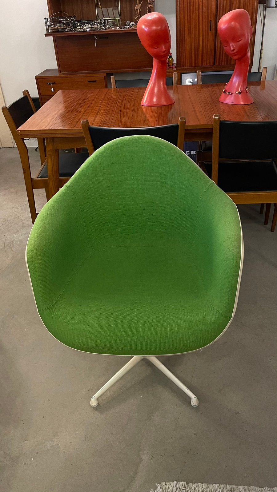 Eames/herman Miller, Huis en Inrichting, Ophalen, Gebruikt