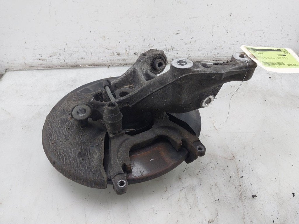 FUSEE ARRIERE DROITE Volkswagen Passat Variant (3G5), Dhr. J. Ham, Volkswagen, Administratie@autoham.nl, Utilisé