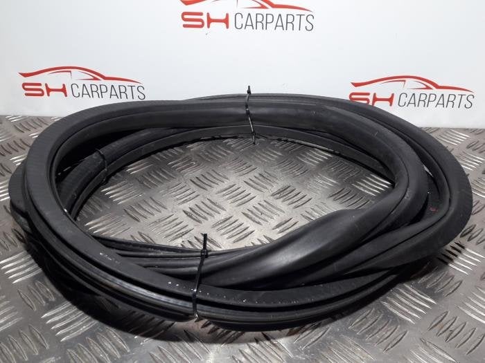 Joint caoutchouc portière 4portes arrière droite d'un Seat, -, 3 mois de garantie, Utilisé, -