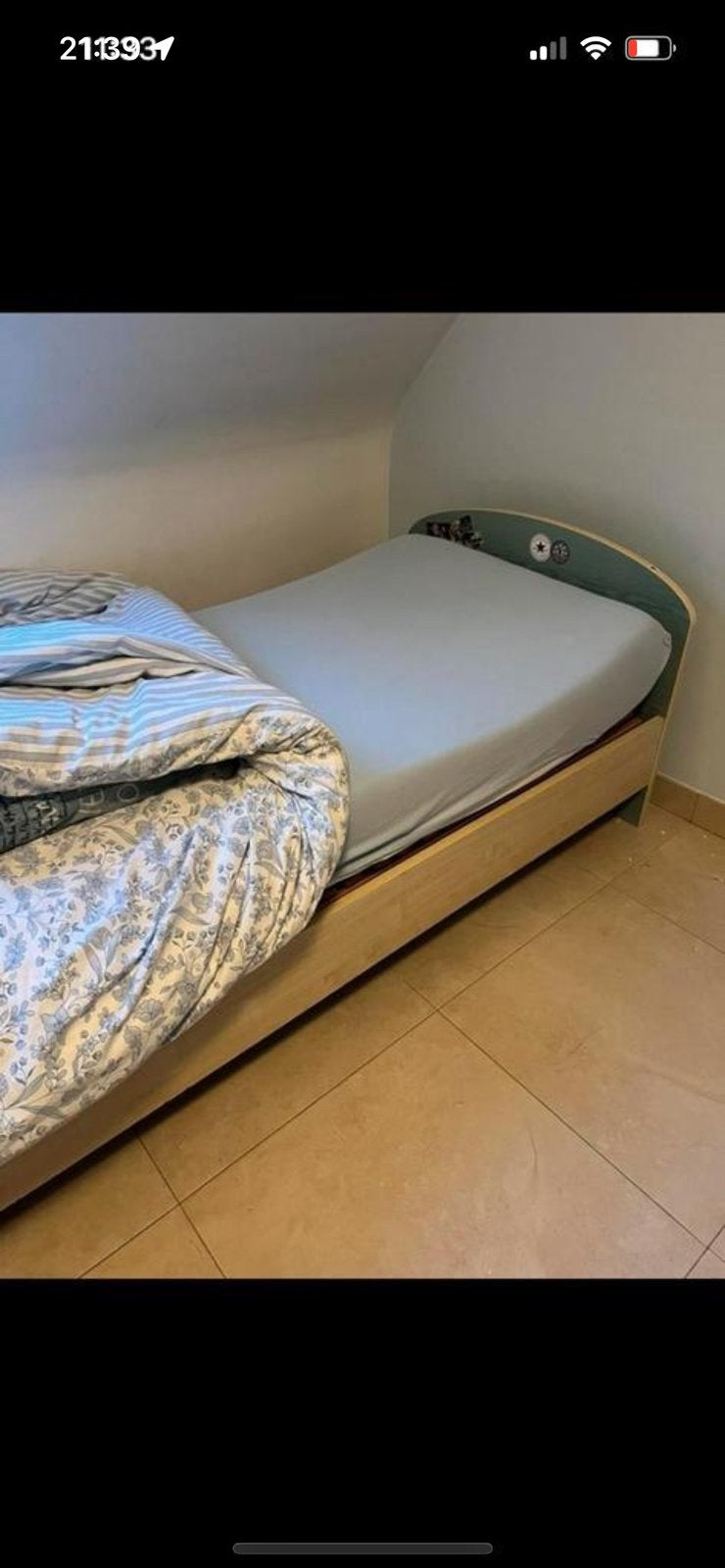 Bed, matras, vering en nachtkastje, Ophalen, Gebruikt