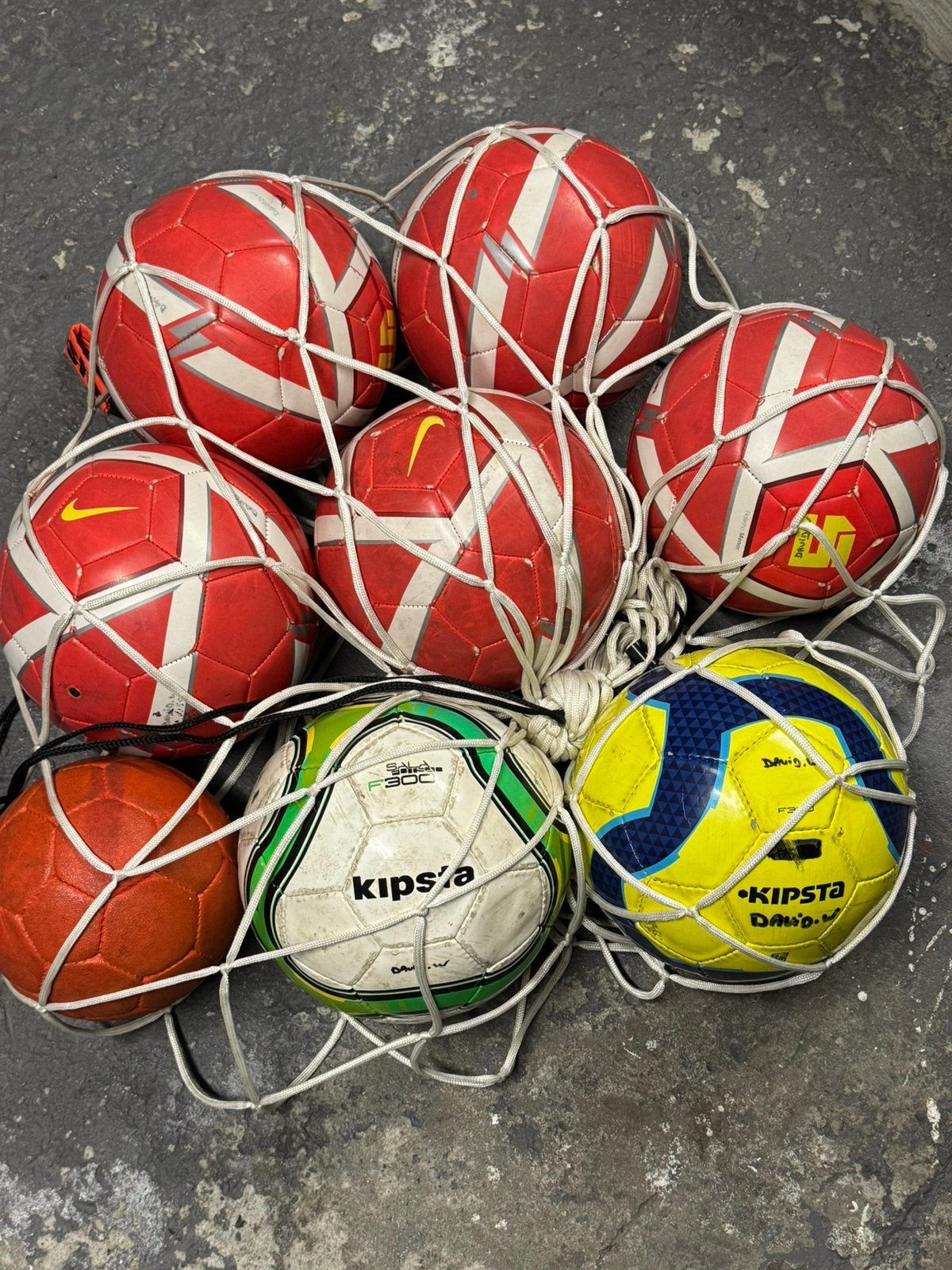 Indoorzaal voetballen, Ophalen, Zo goed als nieuw