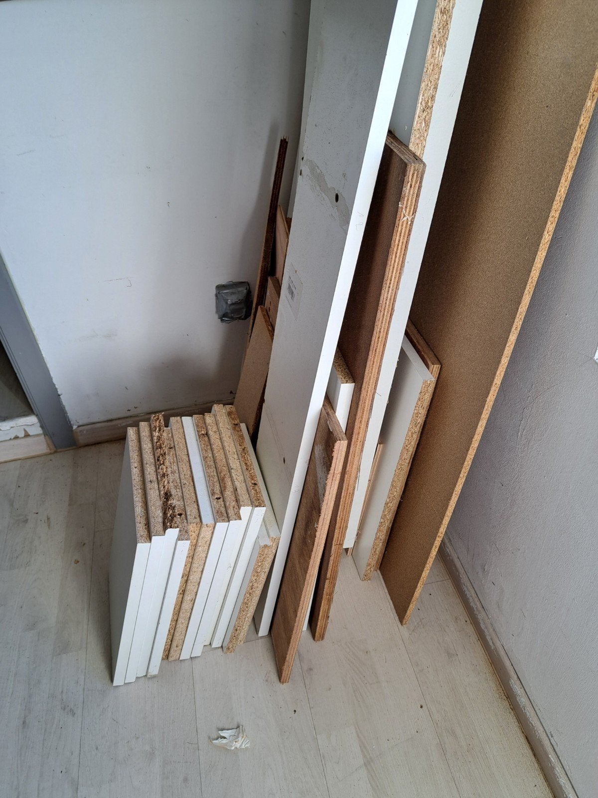 gratis veel hout van verschillende materialen hout, Enlèvement, Autres essences de bois, Planche
