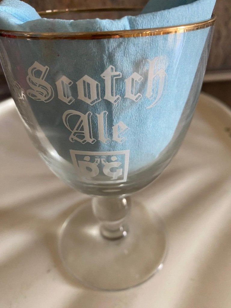 De Gheest Scotch Ale Aalst 3 bierglazen., Verzamelen, Ophalen, Zo goed als nieuw, Glas of Glazen, Overige merken