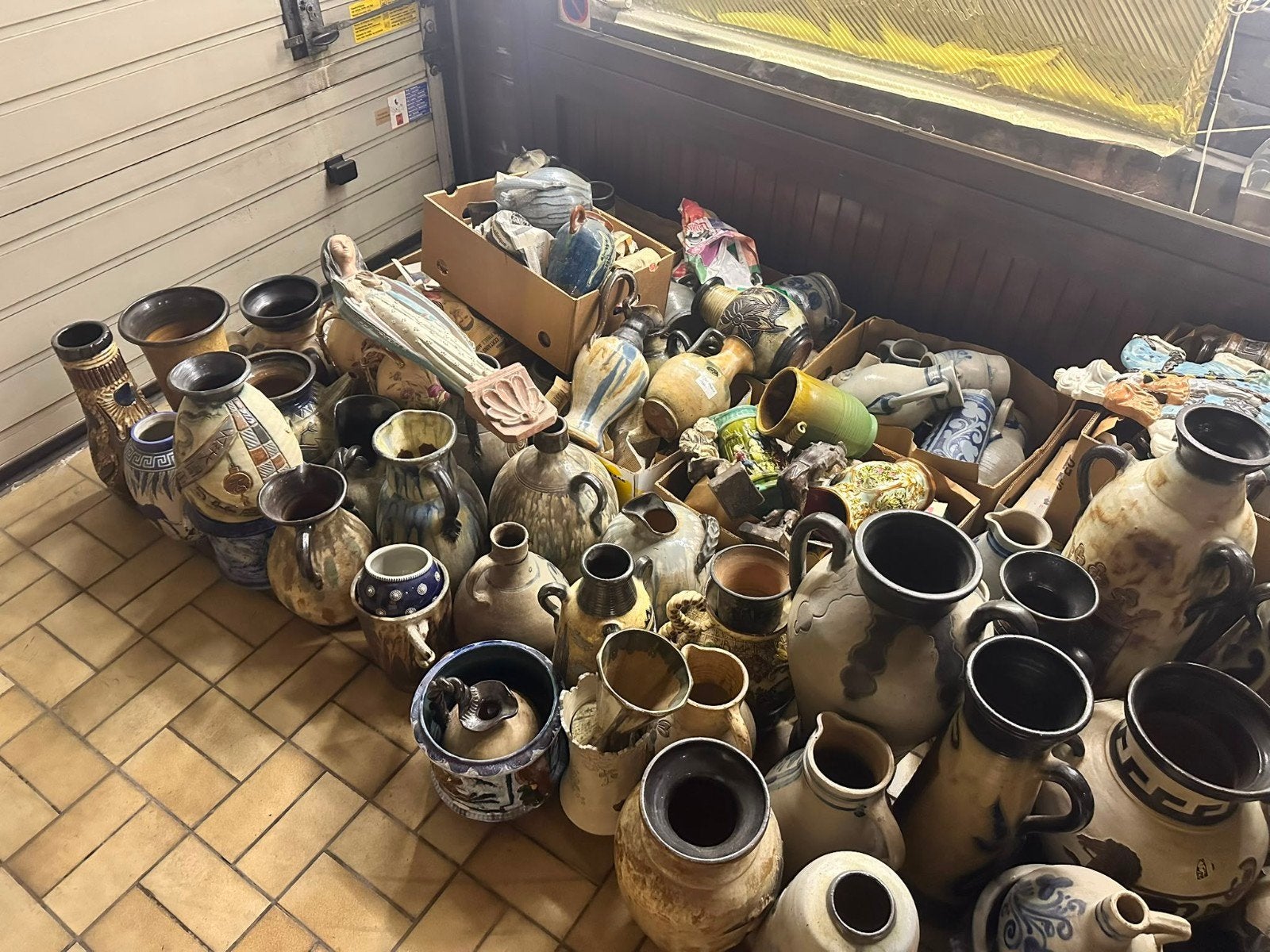 Lot exceptionnel de 140+ céramiques et pots en grès vintage, Enlèvement