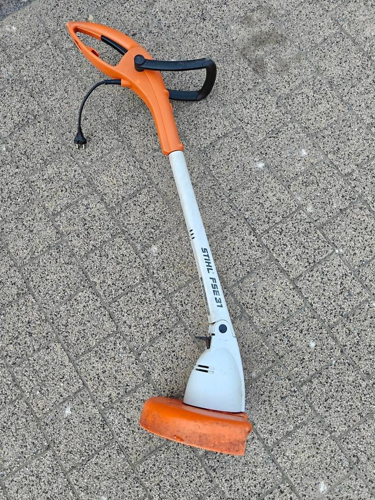 Stihl FSE 31 | Elektrische kantenmaaier, Ophalen, Stihl, Gebruikt, 10 tot 30 cm