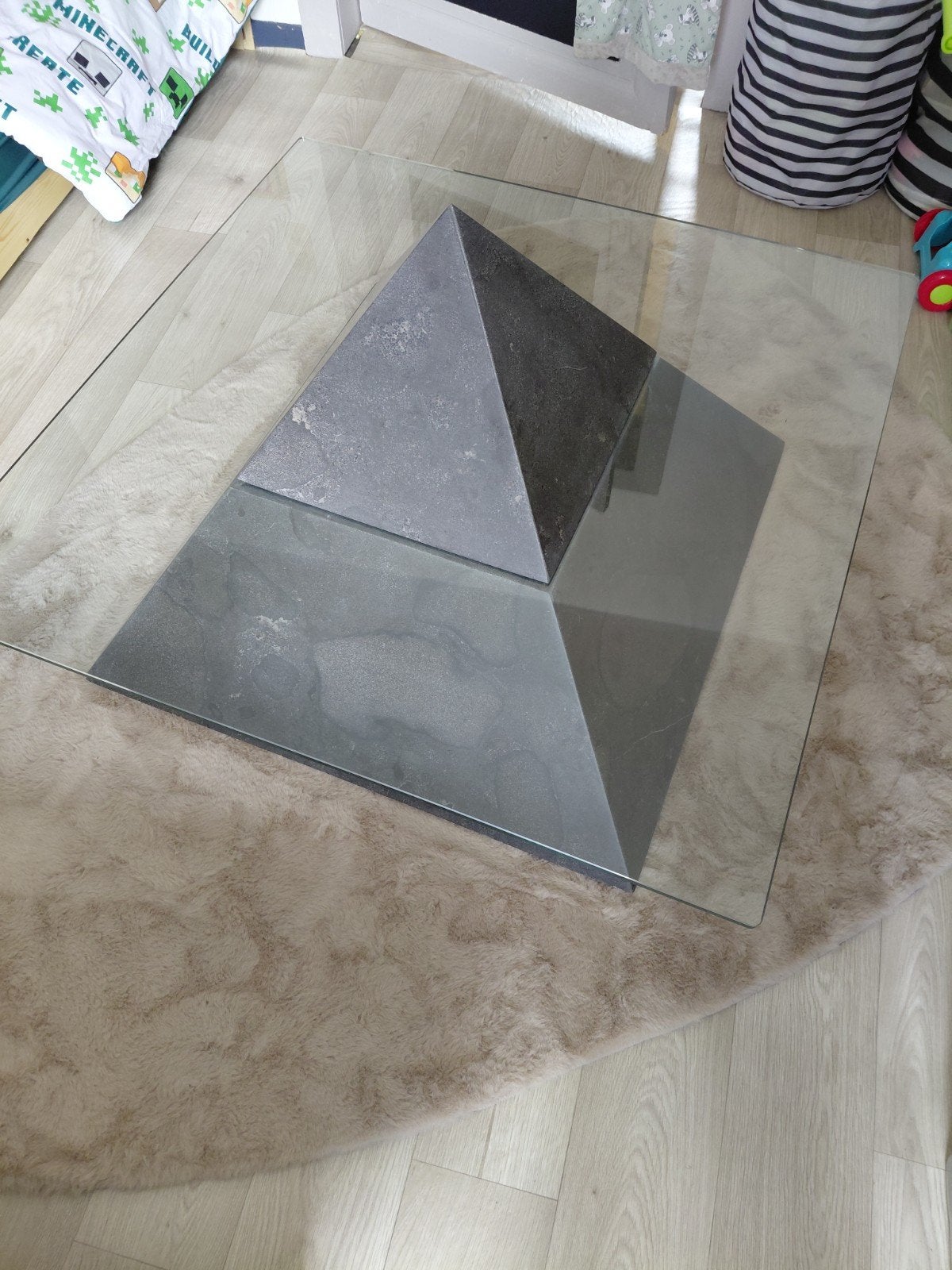 Table  pyramide, Maison & Meubles