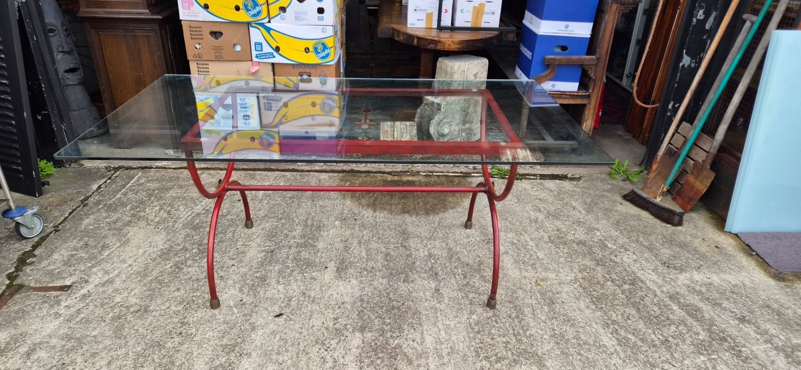 Grote glazen eettafel 180 x 100 cm – rood metalen onderstel, Table à dinner, ., Enlèvement, .