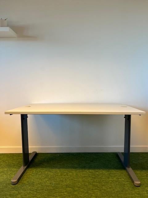Grijs bureau 130x80x75, Ophalen, Demontabel, Gebruikt, Overige merken