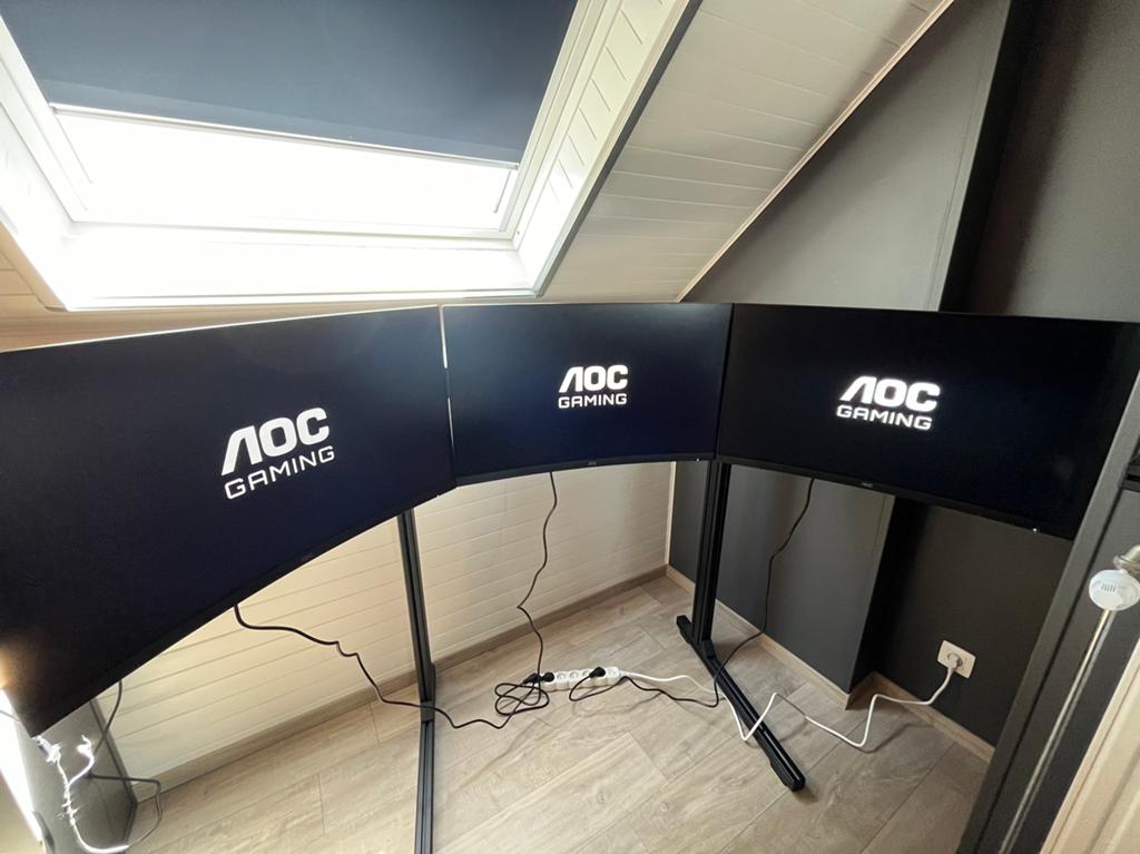 Triple Screen Simracing + support, Enlèvement, Comme neuf, DisplayPort, VA
