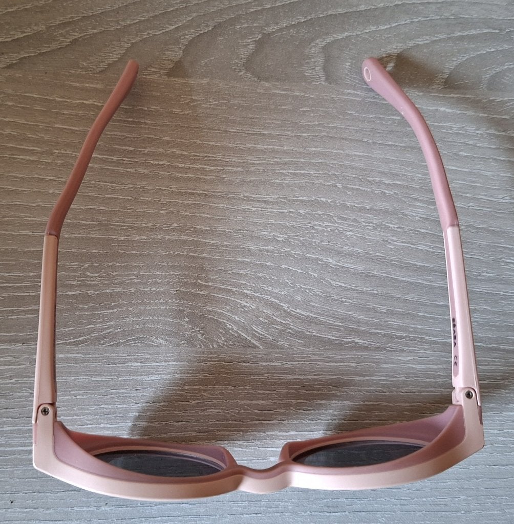 Béaba roze zonnebril, Enfants & Bébés, Accessoires de mode pour enfants, Protection UV, Enlèvement ou Envoi, Rose, Utilisé