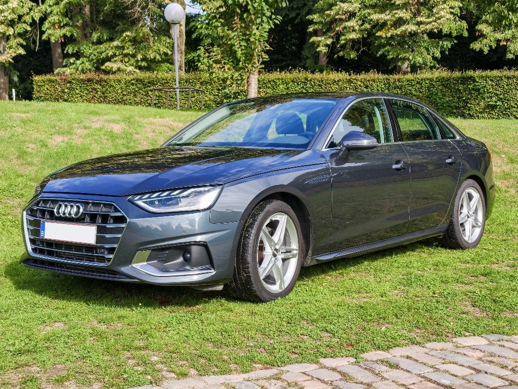Audi A4 35 TFSI Advanced, Cuir, Achat, Noir, Automatique