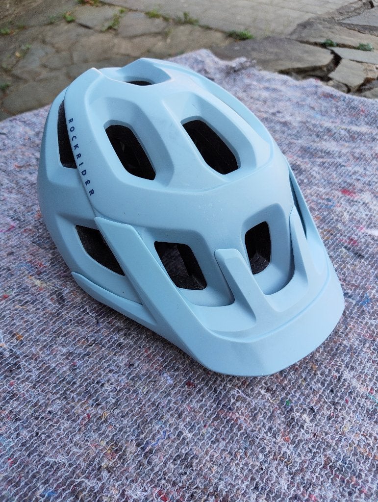 Casque Decathlon Rockrider (55-59 cm) avec lampe arrière, Utilisé, Enlèvement, Decathlon, L