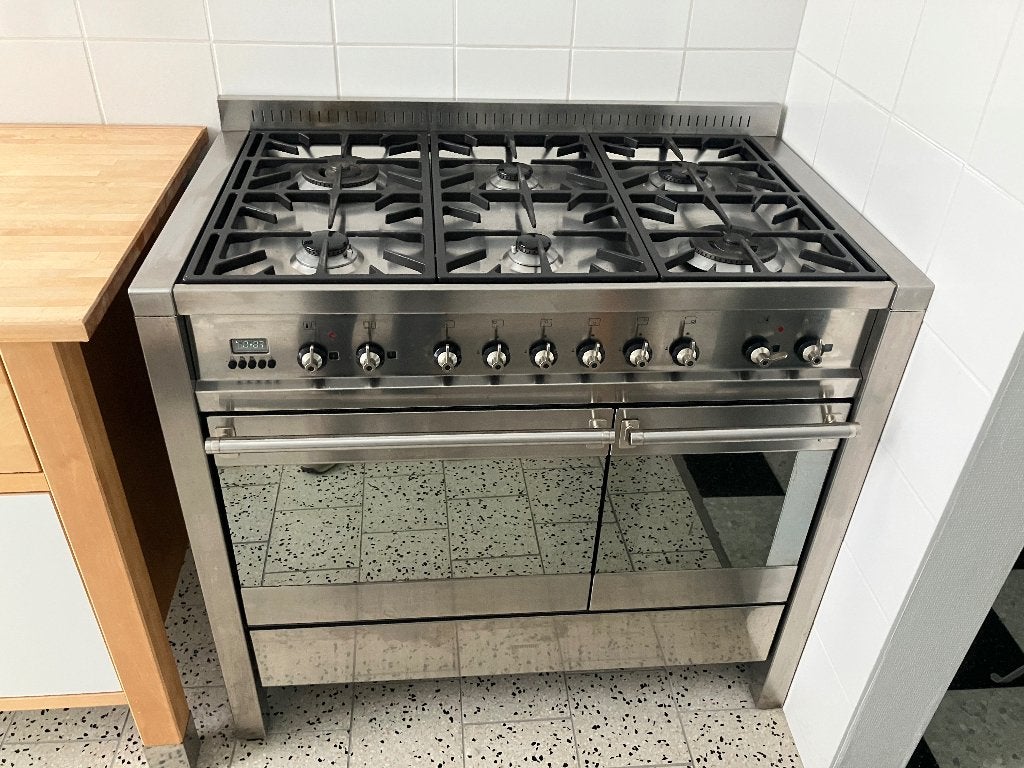 Gasfornuis Smeg, Ophalen, 60 cm of meer, Grill, Zo goed als nieuw
