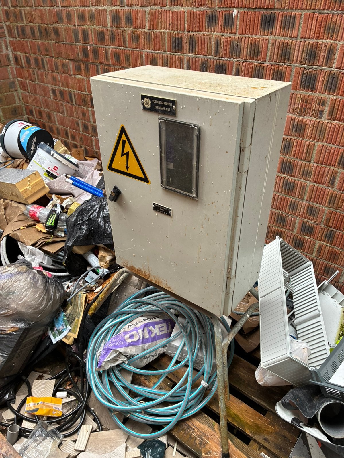 Werfkast op poot, Bricolage & Construction, Électricité & Câbles, Enlèvement, Utilisé