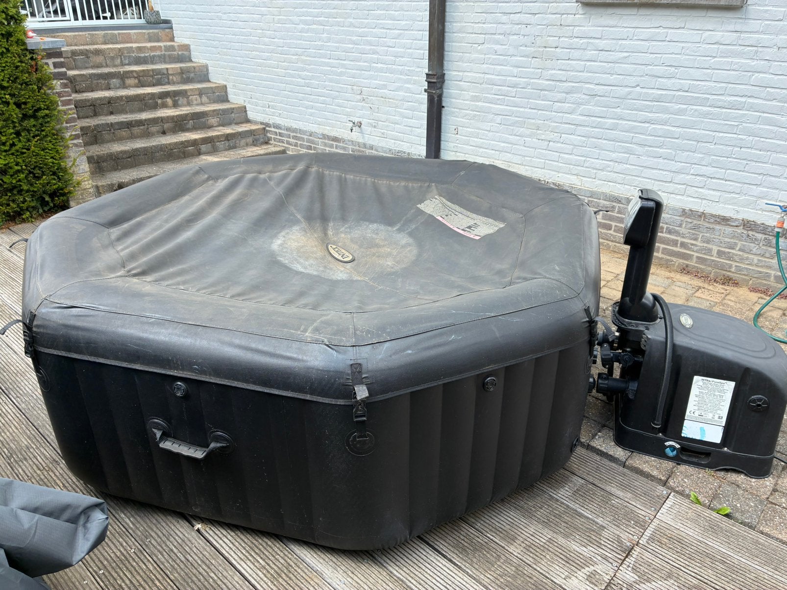 Intex Pure Spa Jet & Bubble Deluxe opblaasbare spa, Tuin en Terras, Ophalen, Gebruikt, Afdekzeil, Opblaasbaar