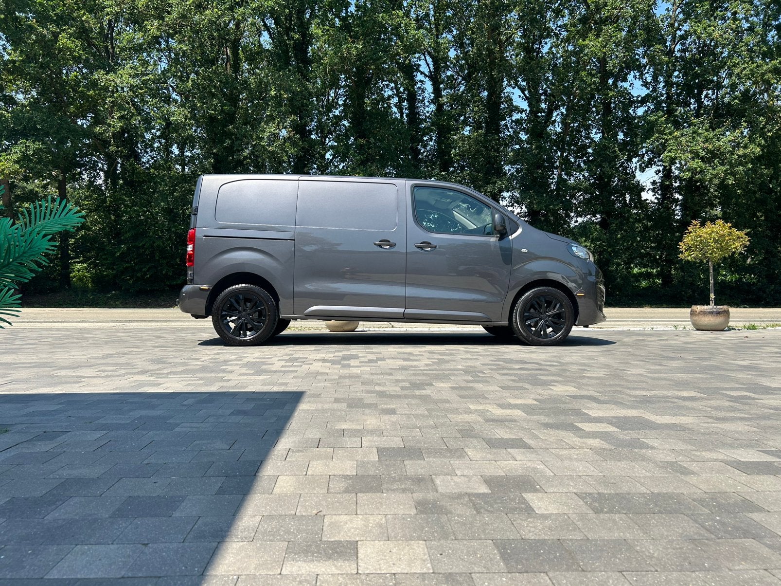 PEUGEOT EXPERT L2 | LICHTE VRACHT | 3 ZIT, https://public.car-pass.be/vhr/c378c526-c2cb-4fa3-89c1-87a22f751bfb, Dealer onderhouden