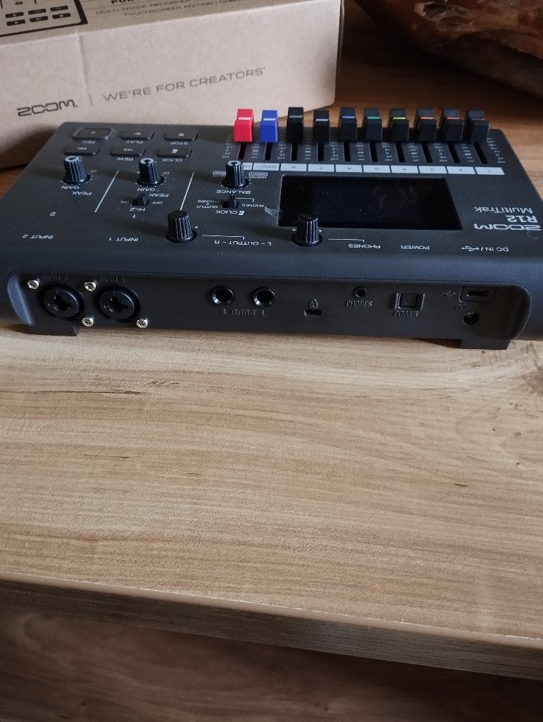 ZOOM. R 12. Multi trak, Enlèvement, Comme neuf, Audio