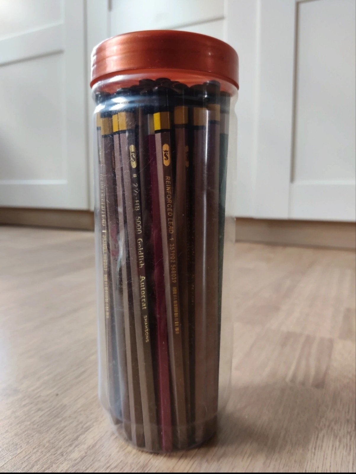 lot crayons ordinaire, Enlèvement