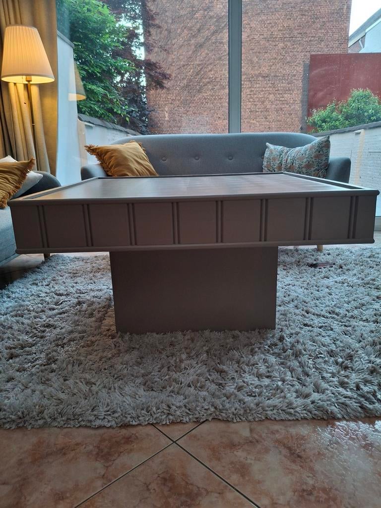 Salon tafel, Ophalen