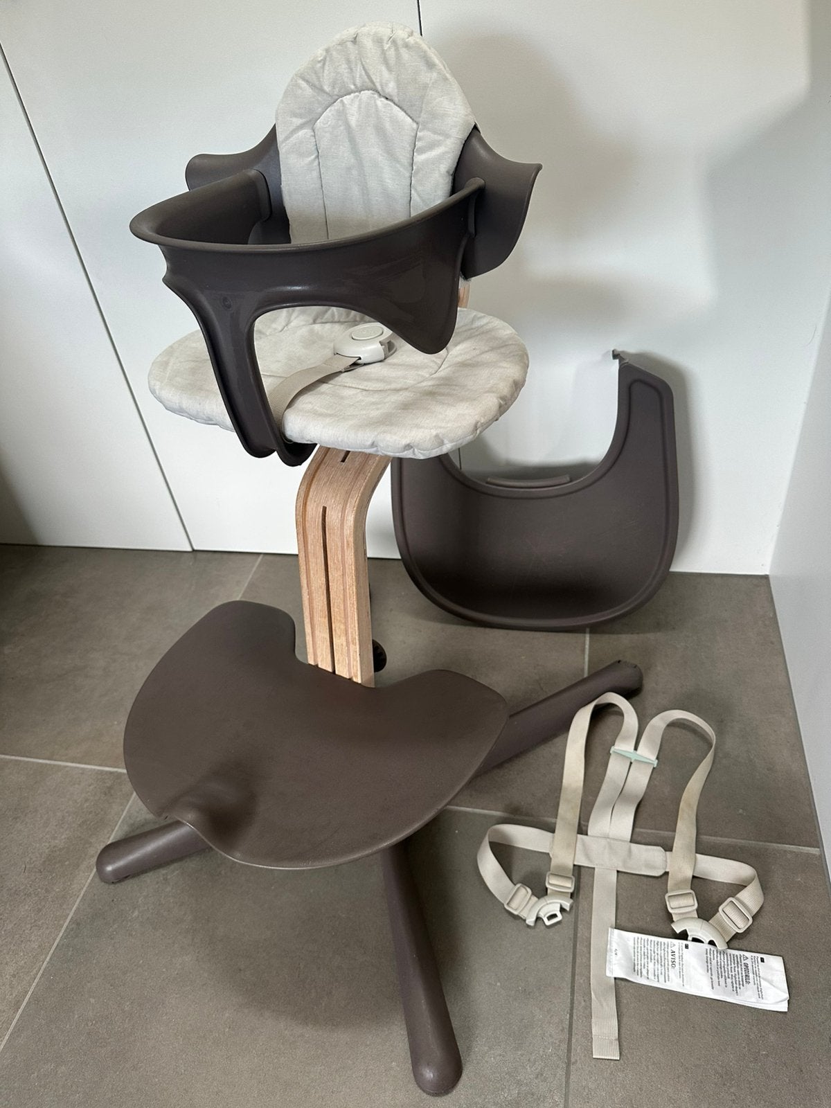 Kinderstoel nomi stokke met alle accesoires, Kinderen en Baby's, Kinderstoelen, Ophalen, Zo goed als nieuw