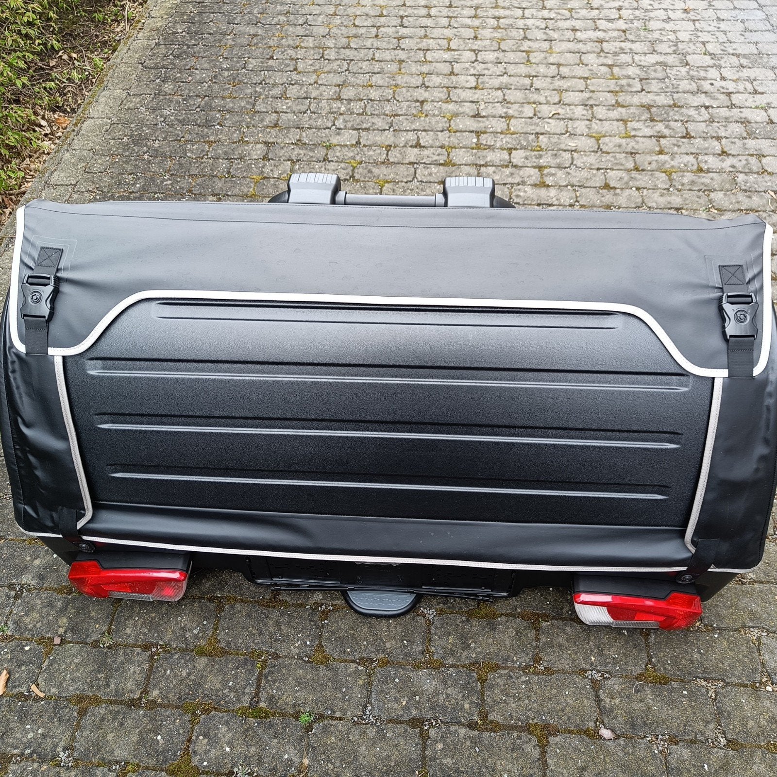 Trekhaakkoffer Thule 300 L, Autos : Divers, Porte-bagages, Enlèvement