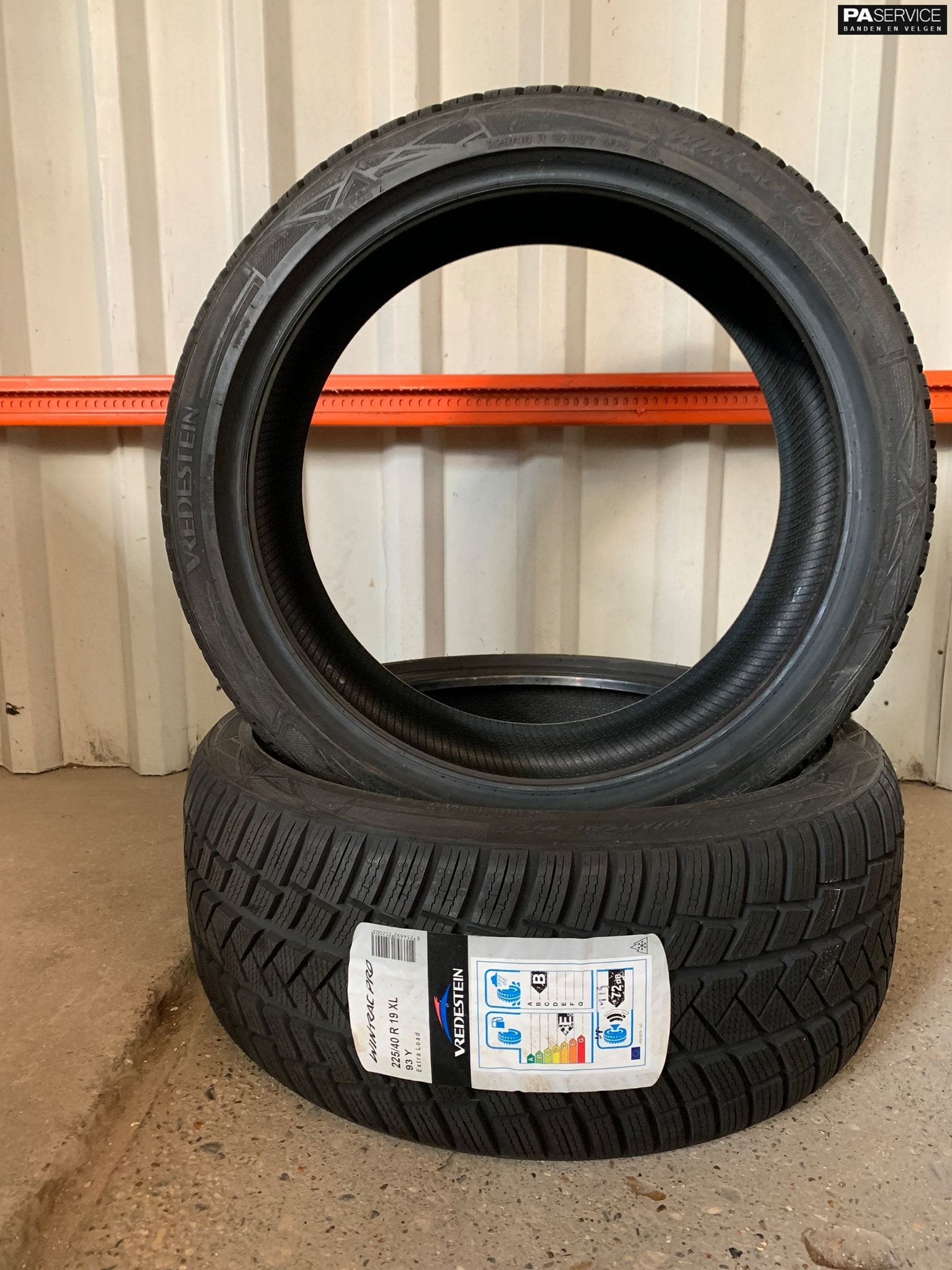 2x Nieuwe 225 40 19 Vredestein Wintrac Pro Winterbanden, Auto-onderdelen, Banden en Velgen, 19 inch, -, -, Banden en Velgen